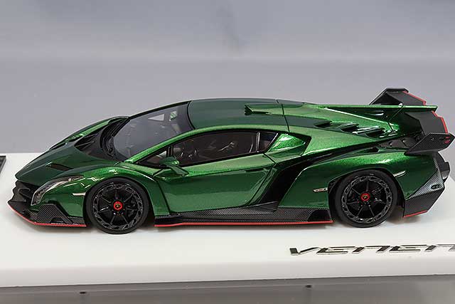 Laden Sie das Bild in Galerie -Viewer, EIDOLON 1/43 Lamborghini Veneno 2013 Verde Ithaca
