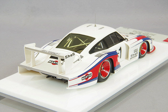 Cargue la imagen en el visor de la galería, EIDOLON 1/43 Porsche 935/78 &quot;Martini&quot; 1978 Silverstone 6H Winner #1s J.Mass/J.Ickx
