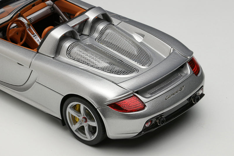 Cargue la imagen en el visor de la galería, EIDOLON EM566A 1/43 Porsche Carrera GT 2004 GT Plata Resina
