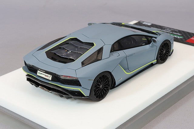 Cargue la imagen en el visor de la galería, EIDOLON 1/43 Lamborghini Aventador S Japan Limited Edition 2021 Grigio Vulcano (Matte Grey)
