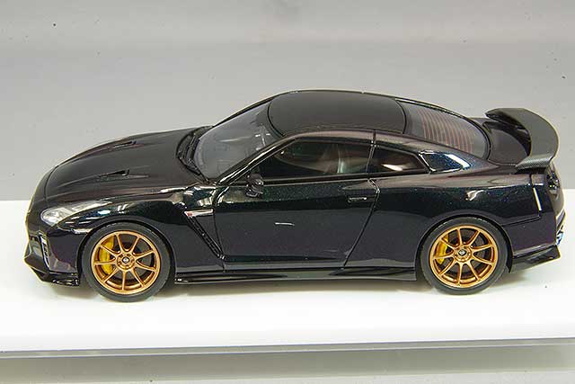 Chargez l&#39;image dans la visionneuse de la galerie, EIDOLON 1/43 Nissan GT-R Premium Edition T-spec 2022 Midnight Purple
