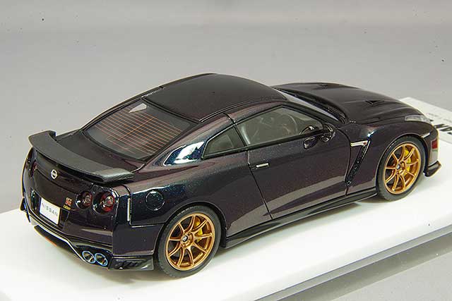 Chargez l&#39;image dans la visionneuse de la galerie, EIDOLON 1/43 Nissan GT-R Premium Edition T-spec 2022 Midnight Purple
