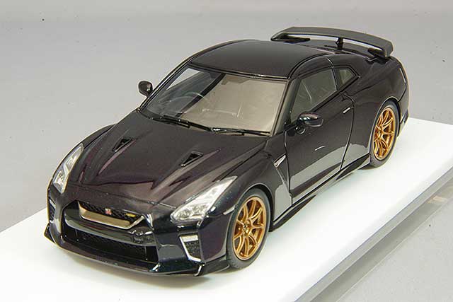 Laden Sie das Bild in Galerie -Viewer, EIDOLON 1/43 Nissan GT-R Premium Edition T-spec 2022 Midnight Purple
