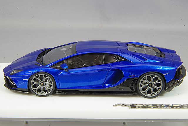 Laden Sie das Bild in Galerie -Viewer, EIDOLON 1/43 Lamborghini Aventador LP780-4 Ultimae 2021 Blu Nereid
