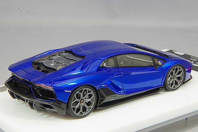 Chargez l&#39;image dans la visionneuse de la galerie, EIDOLON 1/43 Lamborghini Aventador LP780-4 Ultimae 2021 Blu Nereid
