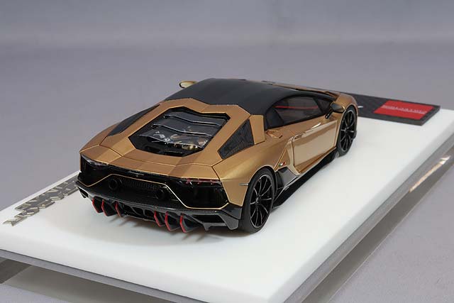 Chargez l&#39;image dans la visionneuse de la galerie, EIDOLON 1/43 Lamborghini Aventador LP780-4 Ultimae 2021 Nireo Wheels Oro Elios
