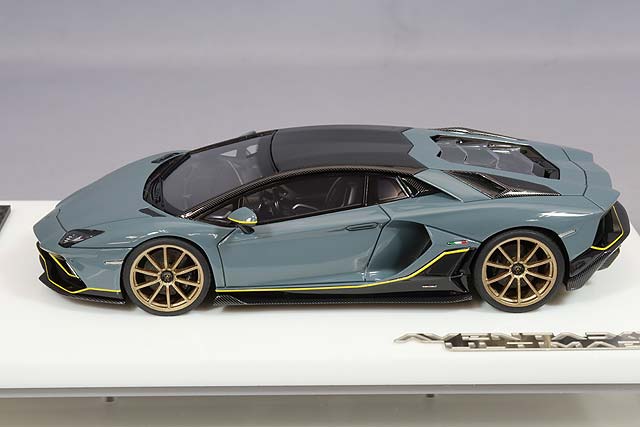 Cargue la imagen en el visor de la galería, EIDOLON 1/43 Lamborghini Aventador LP780-4 Ultimae 2021 Nireo Wheels Grigio Telesto
