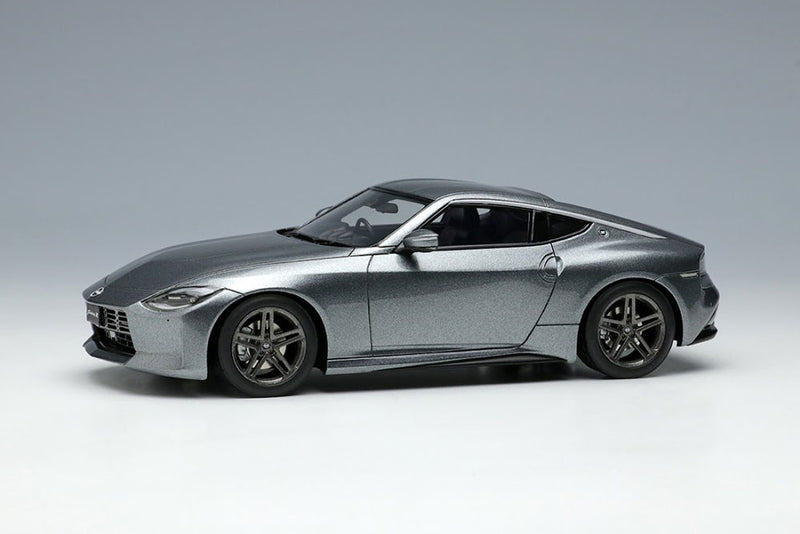 Cargue la imagen en el visor de la galería, EIDOLON EM648D Nissan Fairlady Z (RZ34) 2023 (JP) Gris metal oscuro
