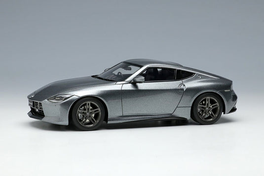 EIDOLON EM648D Nissan Fairlady Z (RZ34) 2023 (JP) Gris métal foncé