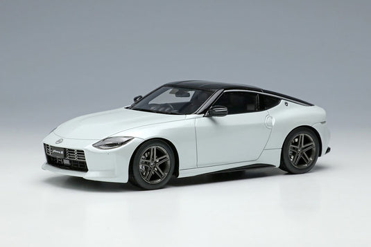 EIDOLON EM648E Nissan Fairlady Z (RZ34) 2023 (JP) Blanc prisme / Super noir