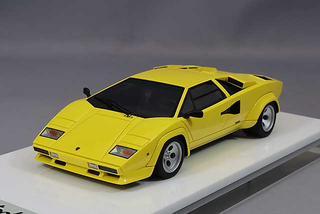 Chargez l&#39;image dans la visionneuse de la galerie, EIDOLON 1/43 Lamborghini Countach LP5000S 1982 Yellow (Black Interior)
