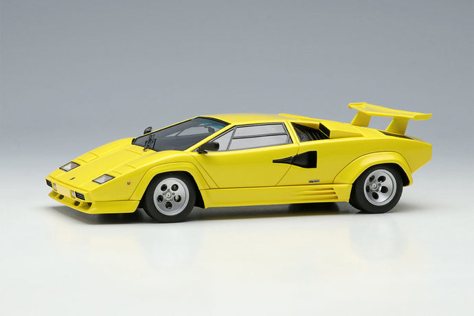 EIDOLON EM652E Lamborghini Countach LP5000 QV 1988 con alerón trasero amarillo limitado 80 piezas