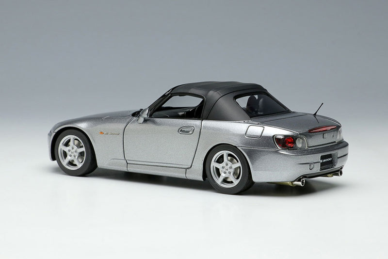 Laden Sie das Bild in Galerie -Viewer, EIDOLON EM667A Honda S2000 (AP1) 1999 Silver Stone Metallic
