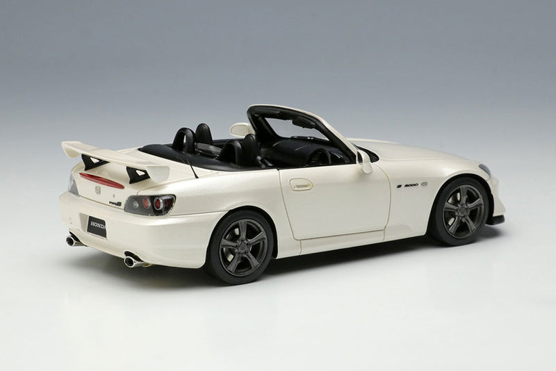 Laden Sie das Bild in Galerie -Viewer, EIDOLON EM678F Honda S2000 (AP2) Type S 2007 Platinum White Pearl
