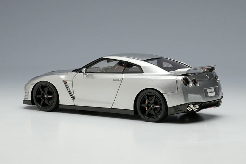 Chargez l&#39;image dans la visionneuse de la galerie, EIDOLON EM683C Nissan GT-R Track édition conçue par Nismo 2015 Ultimate Silver Metallic Limited 50pcs
