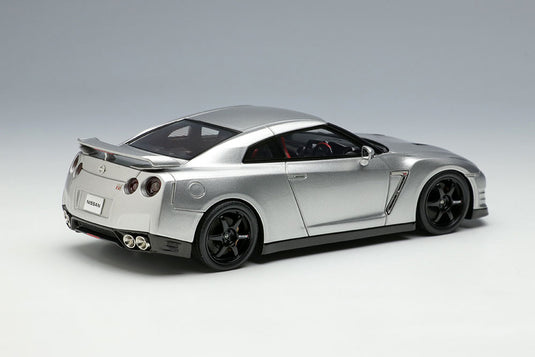 EIDOLON EM683C Nissan GT-R Track édition conçue par Nismo 2015 Ultimate Silver Metallic Limited 50pcs