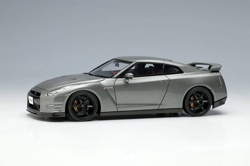 Laden Sie das Bild in Galerie -Viewer, EIDOLON EM683E Nissan GT-R Track edition engineered by Nismo 2015 Dark Metal Gray Limited 50pcs
