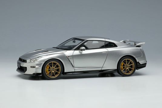 EIDOLON EM684C Nissan GT-R édition Premium T-spec 2024 Ultimate Metal Argent 1/43