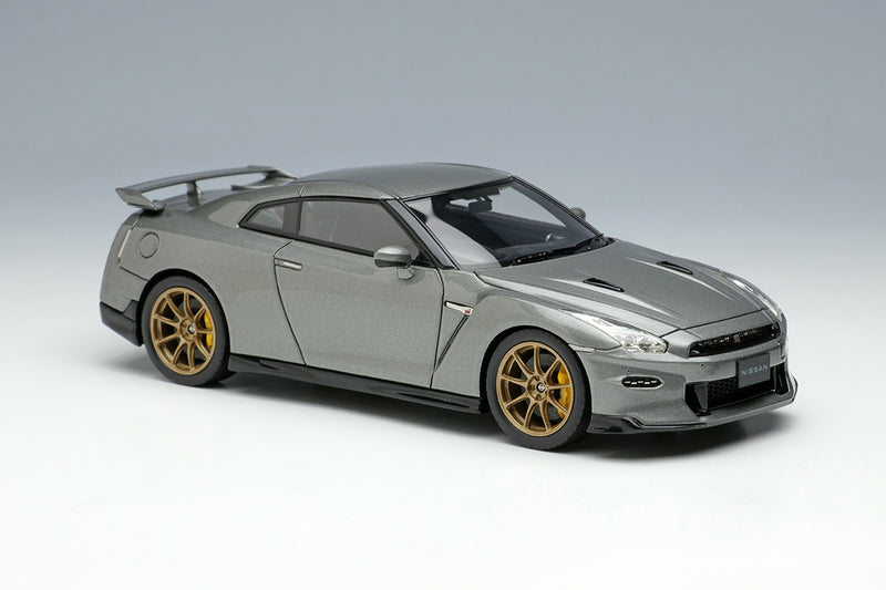 Chargez l&#39;image dans la visionneuse de la galerie, EIDOLON EM684D Nissan GT-R Premium édition T-spec 2024 Gris métal foncé 1/43
