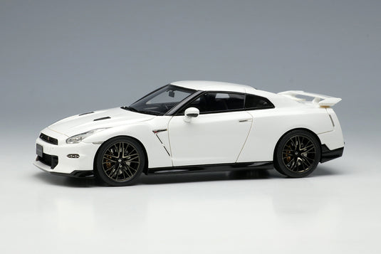 EIDOLON EM695B 1/43 Nissan GT-R Premium Edition 2024 Resina Perlada Blanca Brillante