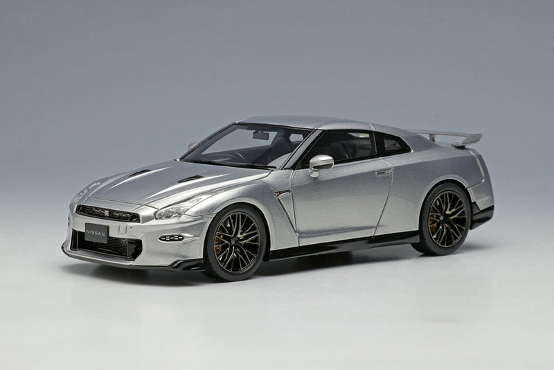 Laden Sie das Bild in Galerie -Viewer, EIDOLON EM695C Nisan GT-R Premium edition 2024 Ultimate Metal Silver
