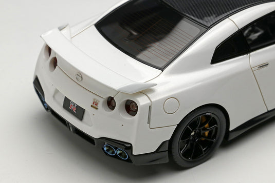 EIDOLON EM696C Nissan GT-R Track edition engineered by Nismo T-spec 2024 Brilliant White Pearl Limited 50pcs 1/43