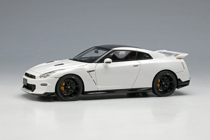 EIDOLON EM696C Nissan GT-R Track edition engineered by Nismo T-spec 2024 Brilliant White Pearl Limited 50pcs 1/43