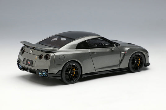 EIDOLON EM696E Nissan GT-R Edición de pista diseñada por Nismo T-spec 2024 Dark Metal Grey Limited 50 piezas 1/43