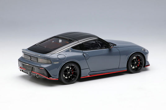 Précommande EIDOLON EM727A Nissan Fairlady Z NISMO 2024 NISMO Gris Furtif / Super Noir 1/43