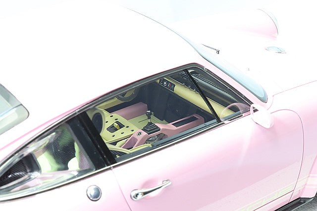 Laden Sie das Bild in Galerie -Viewer, EIDOLON 1/18 Singer 911 DLS 2022 Pink
