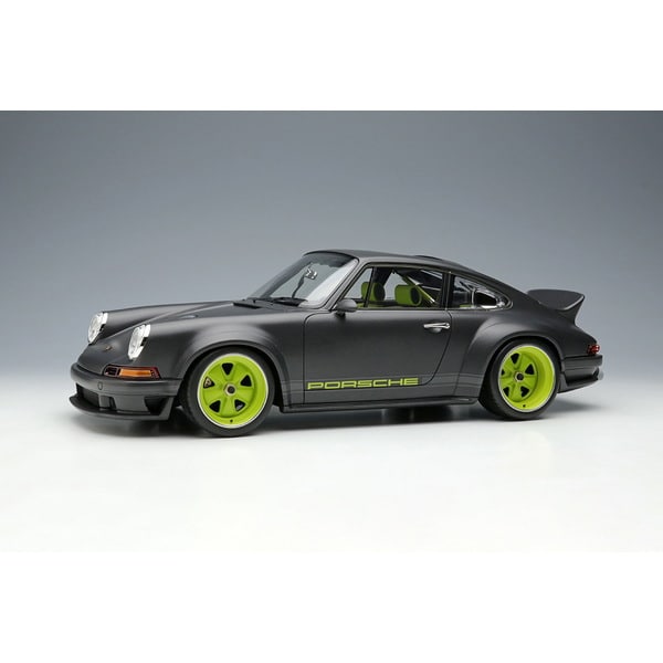 Carica immagine in Galleria Viewer, EIDOLON EML018G 1/18 Singer 911 DLS 2022 Matt Visible Carbon Light Green Wheels Resin
