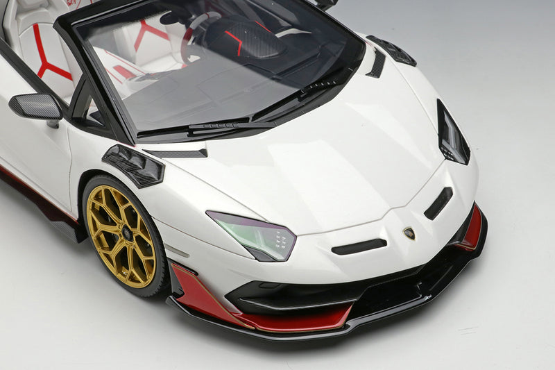 Cargue la imagen en el visor de la galería, EIDOLON EML079B 1/18 Lamborghini Aventador SVJ Roadster 2020 Ad Personam Pintura de 2 tonos Blanco perla/Resina Rosso Cons
