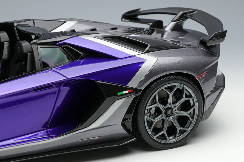 Laden Sie das Bild in Galerie -Viewer, EIDOLON EML079C 1/18 Lamborghini Aventador SVJ Roadster 2020 Ad Personam 2 Tone Paint Viola Hestia/Grigio Lynx Resin
