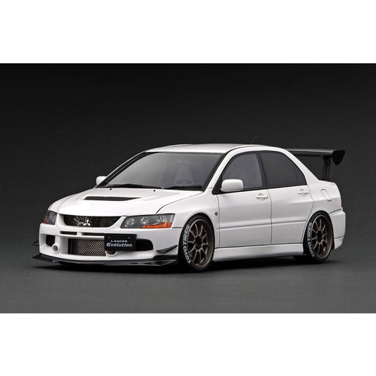 Modèle d'allumage IG2433 1/18 Mitsubishi Lancer Evolution IX CT9A blanc avec moteur [moulée en résine]