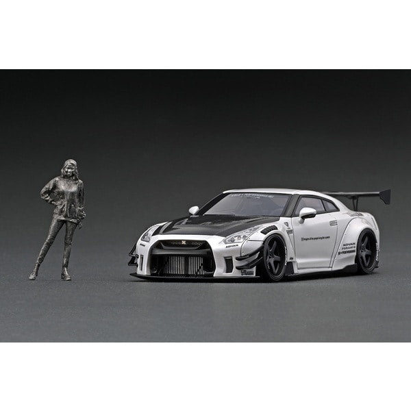 Ignition model IG2553 1/43 LB Works Nissan GT-RR35 Type 2 White with Ms. Chisaki Kato [Resin Cast]