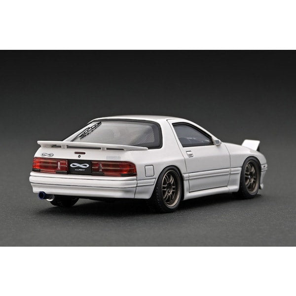 Laden Sie das Bild in Galerie -Viewer, Ignition model IG2944 1/43 Mazda Savanna RX-7 Infini FC3S White with Engine [Resin Cast]
