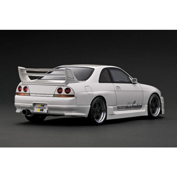 Laden Sie das Bild in Galerie -Viewer, Pre-order Ignition model IG3129 1/18 GReddy GT-R BCNR33 Pearl White [Resin Cast]
