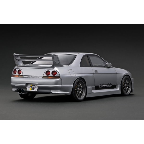 Laden Sie das Bild in Galerie -Viewer, Pre-order Ignition model IG3131 1/18 GReddy GT-R BCNR33 Silver [Resin Cast]
