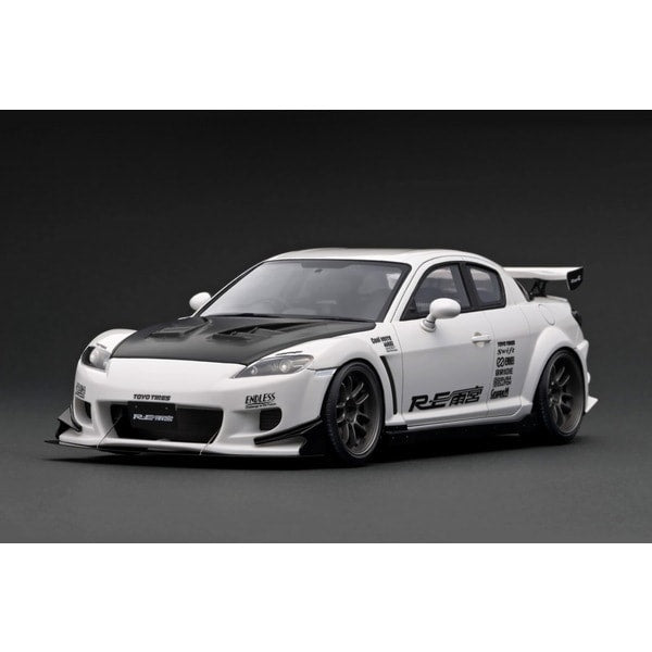 Cargue la imagen en el visor de la galería, Reserva el modelo de encendido IG3175 1/18 Mazda RX-8 SE3P RE Amemiya White [Resin Cast]
