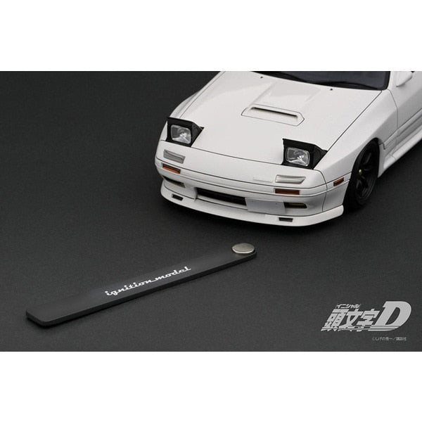 Cargue la imagen en el visor de la galería, Modelo de encendido IG3191 1/18 Inicial D Mazda Savanna RX-7 Infini FC3S Blanco con Luz LED [Resin Cast]
