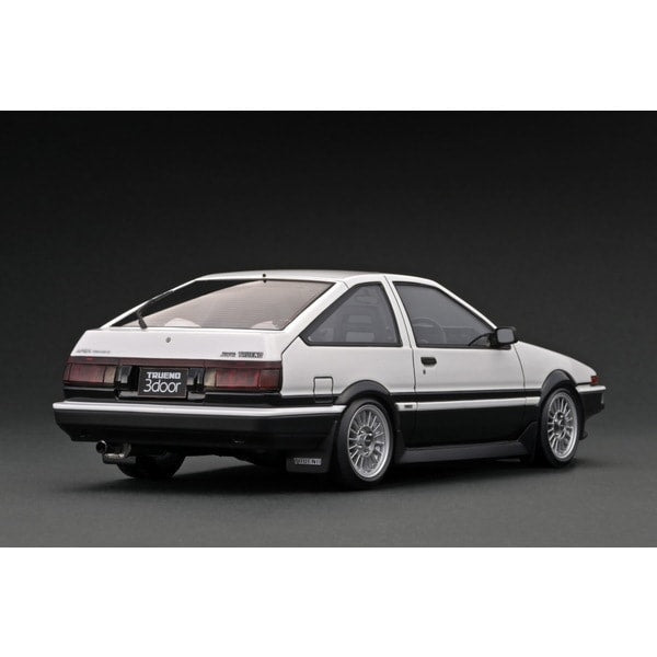 Cargue la imagen en el visor de la galería, Reserva el modelo de encendido IG3282 1/18 Toyota Sprinter Trueno 3Dr GT Apex AE86 Blanco/Negro Normal-Rueda [Resin Cast]
