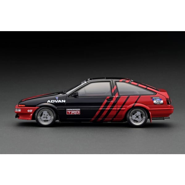 Cargue la imagen en el visor de la galería, Reserva el modelo de encendido IG3284 1/18 Toyota Sprinter Trueno 3Dr GT Apex AE86 Negro/Rojo [Resin Cast]
