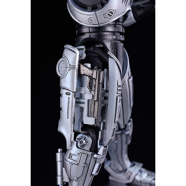 Laden Sie das Bild in Galerie -Viewer, Pre-Order Good Smile Company MODEROID RoboCop [Plastic Model Kit]
