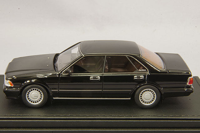 Cargue la imagen en el visor de la galería, Modelo de encendido 1/43 Nissan Gloria (Y31) Gran Turismo SV Negro con ruedas genuinas de 15 pulgadas IG1255
