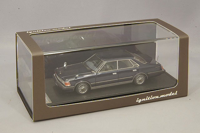 Chargez l&#39;image dans la visionneuse de la galerie, modèle d&#39;allumage 1/43 Nissan Cedric (P430) 4Dr HT 280E Brougham Deep Blue Metallic avec roues grillagées de 14 poucesIG1453
