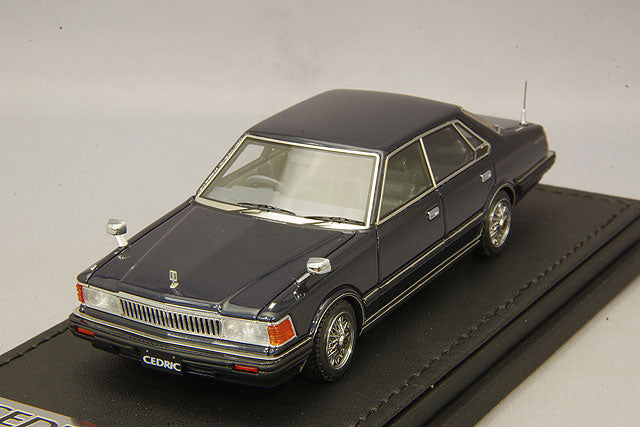 Chargez l&#39;image dans la visionneuse de la galerie, modèle d&#39;allumage 1/43 Nissan Cedric (P430) 4Dr HT 280E Brougham Deep Blue Metallic avec roues grillagées de 14 poucesIG1453
