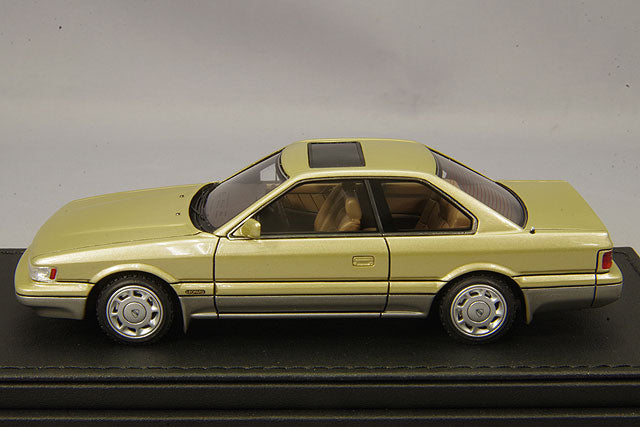 Chargez l&#39;image dans la visionneuse de la galerie, Modèle d&#39;allumage 1/43 Nissan Leopard F31 Ultima V30 Twin Cam Turbo or/argent avec roues normales de 15 pouces (argent) IG1567
