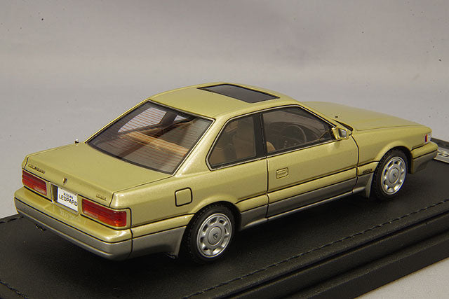 Cargue la imagen en el visor de la galería, Modelo de encendido 1/43 Nissan Leopard F31 Ultima V30 Twin Cam Turbo Gold/Silver con ruedas normales de 15 pulgadas (Plata) IG1567
