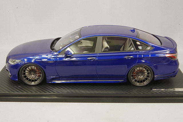 Laden Sie das Bild in Galerie -Viewer, ignition model 1/18 Toyota Crown (220) 3.5L RS Advance Blue Metallic with RS05RR 19-inch Wheels (Gunmetal)IG1680
