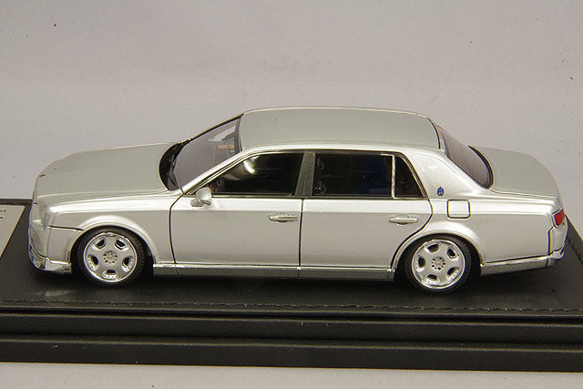 Cargue la imagen en el visor de la galería, Modelo de encendido 1/43 Toyota Century (UWG60) Plata con ruedas tipo plato OZ de 19 pulgadas (polaco/plateado) IG1730
